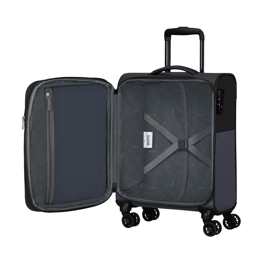 American Tourister Daring Dash Spinner Carry-On — Black/Grey